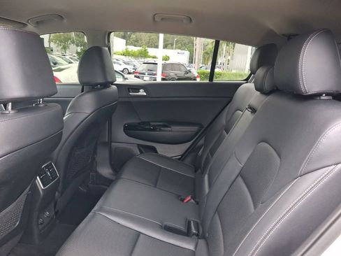 Used 2020 Kia Sportage EX FWD image 7