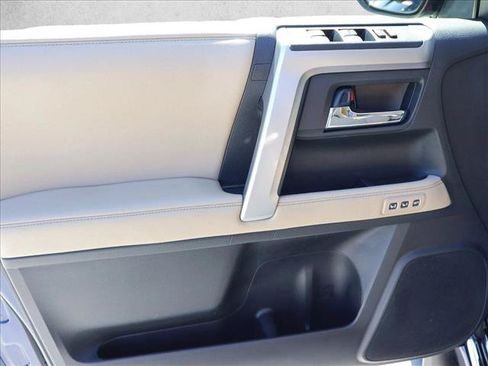 Used 2015 Toyota 4Runner Limited AWD/4WD image 10
