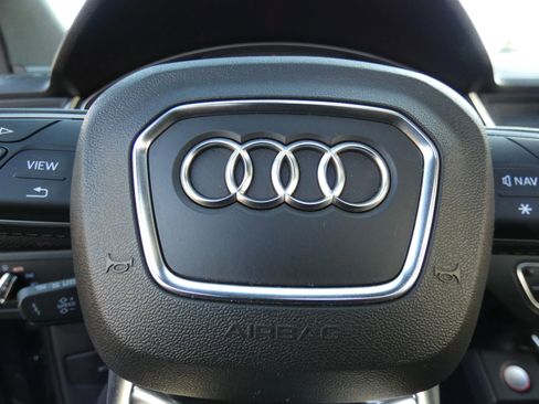 Used 2019 Audi SQ5 Premium Plus w/ Premium Plus Package image 74