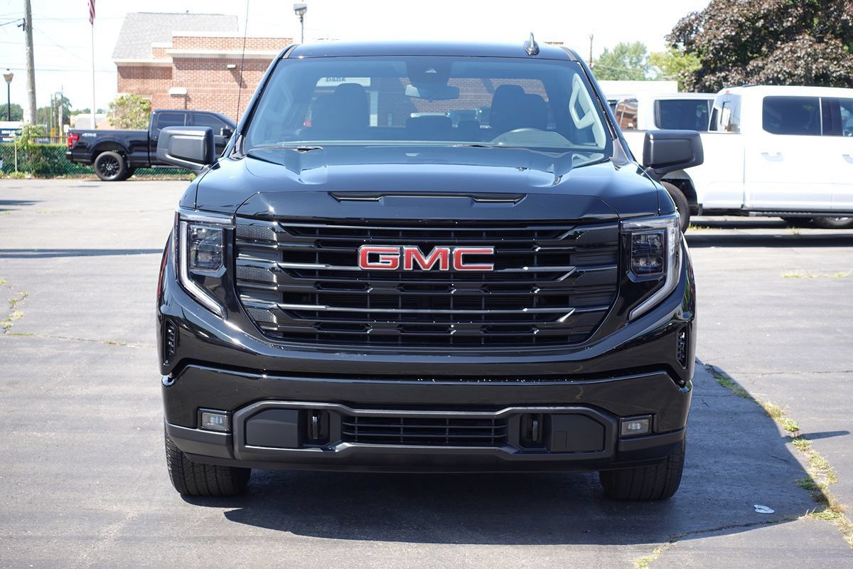 Used 2024 GMC Sierra 1500 Elevation AWD/4WD image 5