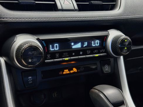 Used 2025 Toyota RAV4 XLE FWD image 10