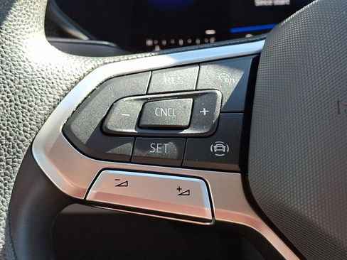 Certified 2022 Volkswagen Taos S image 21