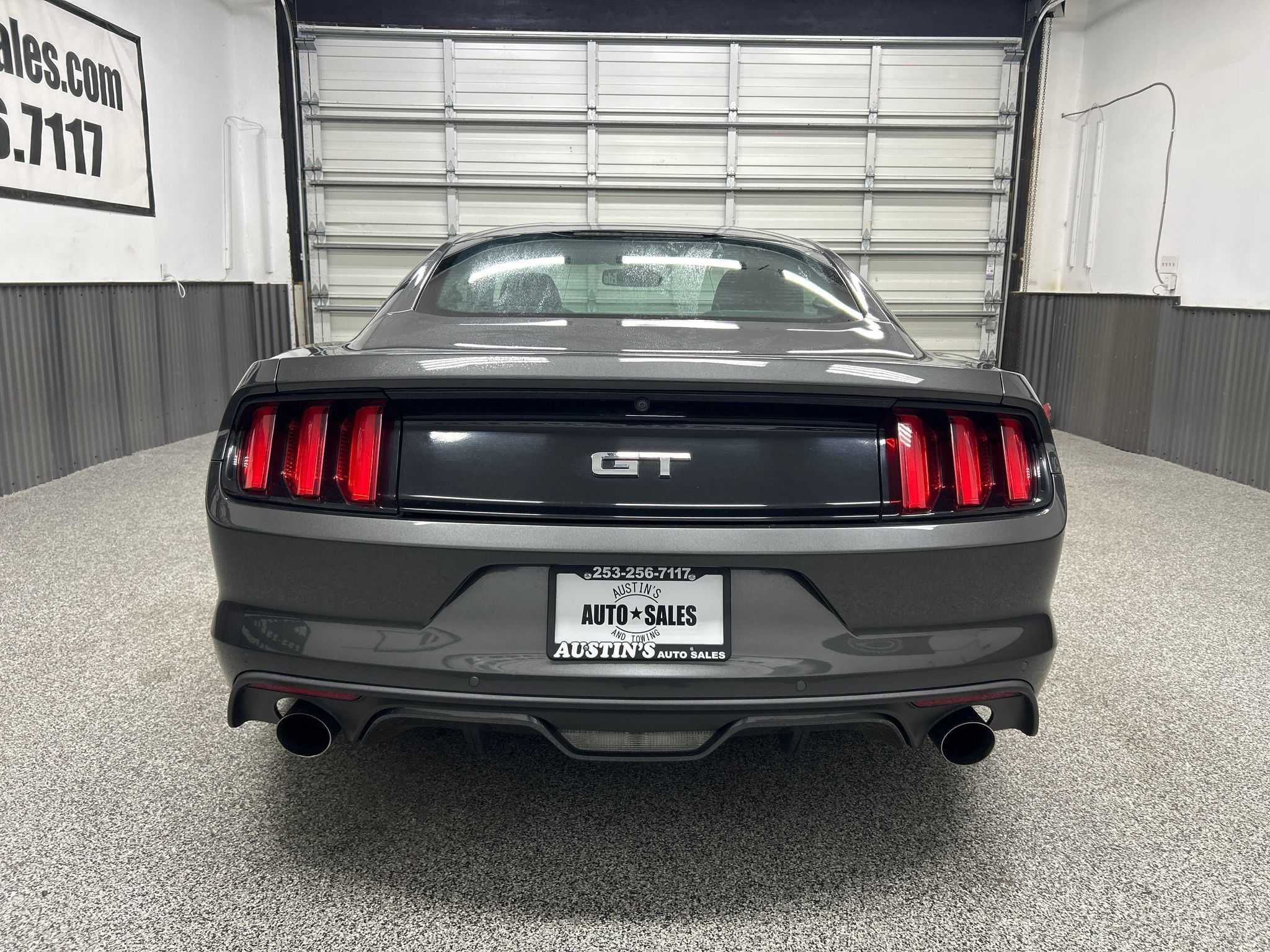 Used 2017 Ford Mustang GT w/ GT Performance Package RWD image 5