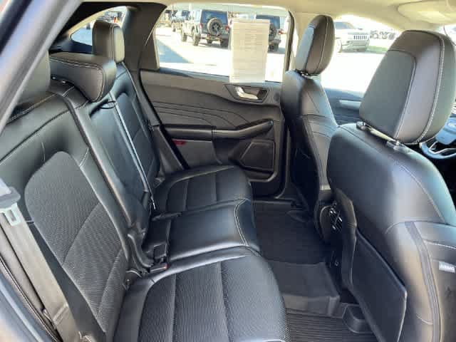 Used 2022 Ford Escape SEL w/ Technology Package FWD image 17