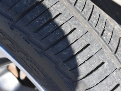 Used 2018 Toyota Avalon XLE Premium image 11