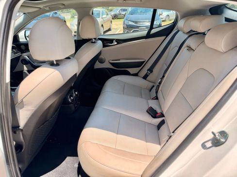 Used 2019 Kia Stinger Premium RWD image 22