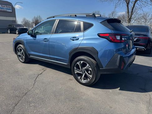 Used 2024 Subaru Crosstrek 2.0i Premium image 4