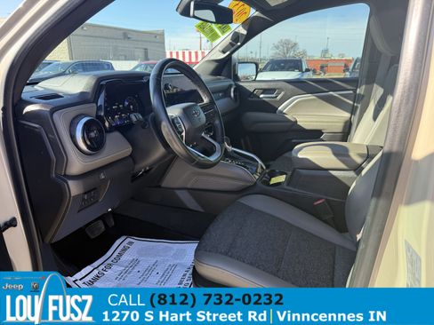 Used 2023 Chevrolet Colorado ZR2 image 16