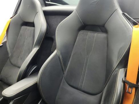 Used 2019 McLaren 570S Spider RWD image 37