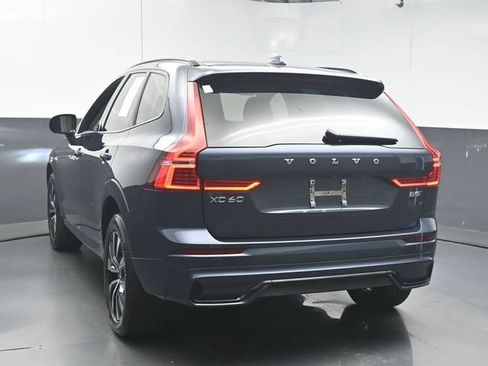 Used 2024 Volvo XC60 B5 Core AWD/4WD image 6
