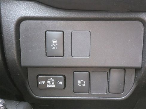 Used 2022 Toyota Tacoma SR image 24