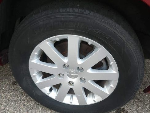 Used 2014 Chrysler Town & Country Touring FWD image 31