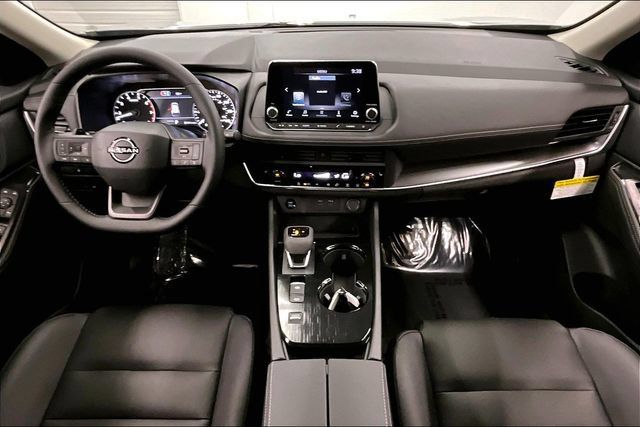 New 2026 Nissan Rogue Dark Armor FWD image 5