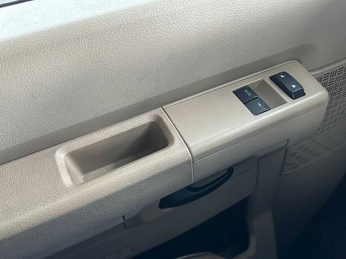 Used 2011 Ford E-450 and Econoline 450 Super Duty w/ Motorhome Prep Pkg image 44