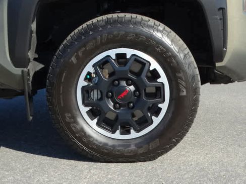 Used 2024 Toyota Tacoma TRD Off-Road image 8