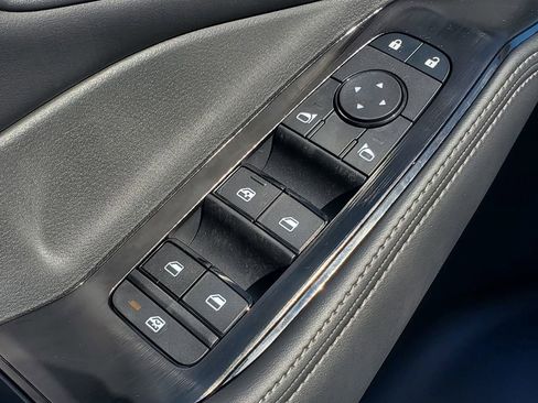 New 2026 Nissan Rogue SV image 10