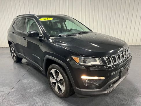 Used 2017 Jeep Compass Latitude w/ Safety & Security Group image 15