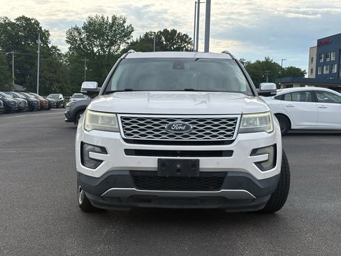 Used 2017 Ford Explorer Platinum AWD/4WD image 2