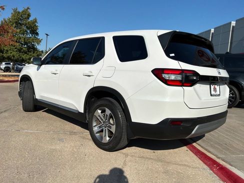 Used 2024 Honda Pilot EX-L image 8