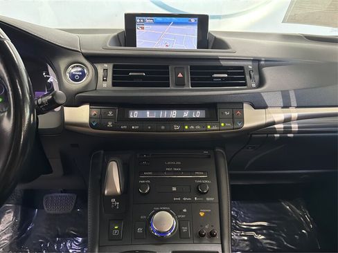 Used 2016 Lexus CT 200h w/ Navigation Package FWD image 14