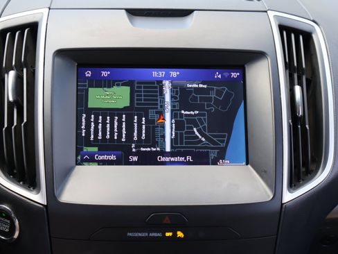 Used 2020 Ford Edge SEL w/ Convenience Package image 3