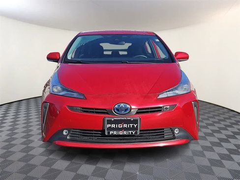 Used 2022 Toyota Prius LE image 2