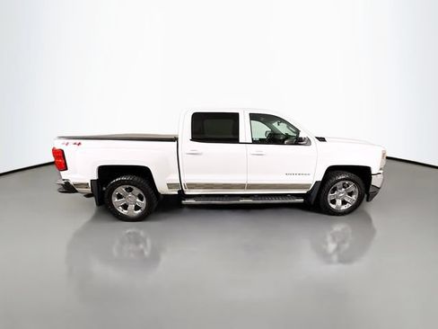 Used 2018 Chevrolet Silverado 1500 LT w/ LT Eassist Package AWD/4WD image 8