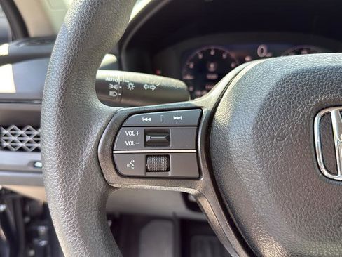 Used 2025 Honda Accord LX image 20