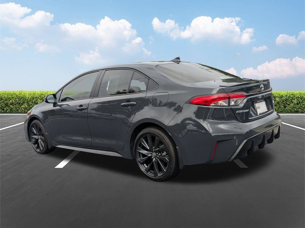Used 2026 Toyota Corolla SE FWD image 7