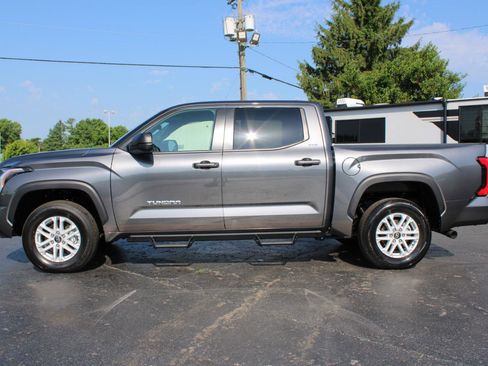 Used 2025 Toyota Tundra SR5 w/ SR5 Premium Package AWD/4WD image 11