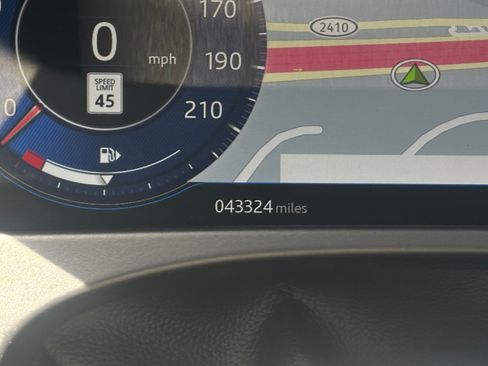 Used 2020 Jaguar F-PACE SVR AWD/4WD image 2