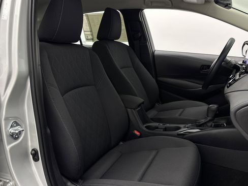 Used 2024 Toyota Corolla LE FWD image 31