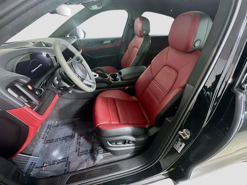 Certified 2025 Porsche Cayenne GTS image 5
