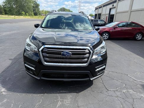 Used 2019 Subaru Ascent Premium w/ Popular Package #2 AWD/4WD image 2