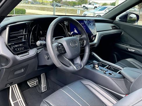 Used 2024 Lexus TX 500h F SPORT Premium w/ Technology Package image 18