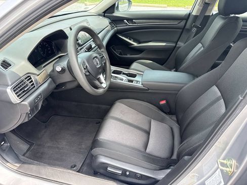 Used 2020 Honda Accord EX image 9