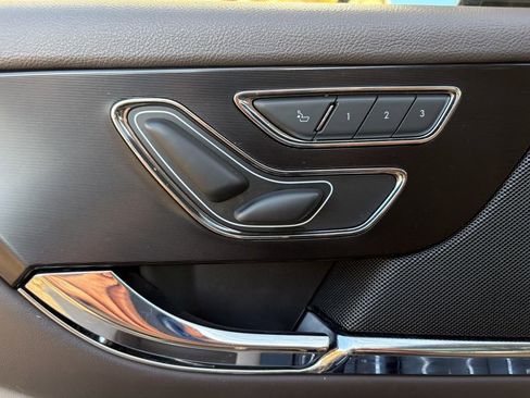 Used 2020 Lincoln Corsair Reserve w/ Equipment Group 201A image 23