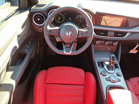 New 2025 Alfa Romeo Stelvio Sprint image 7