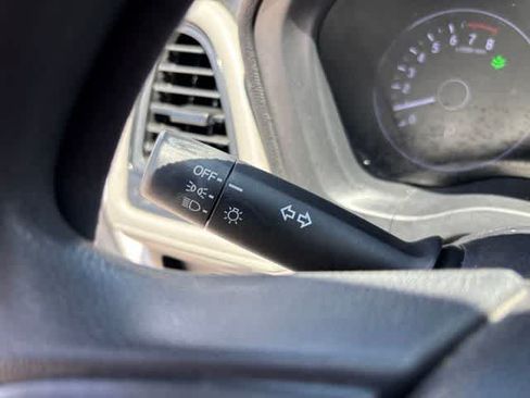 Used 2019 Honda HR-V LX image 15