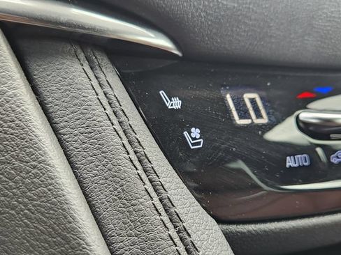 Used 2021 Cadillac XT5 Premium Luxury w/ LPO, Floor Liner Package AWD/4WD image 27