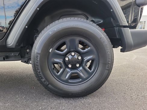 Used 2023 Jeep Wrangler Sport image 9