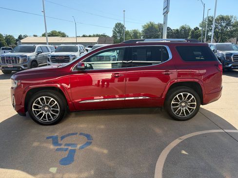 Used 2021 GMC Acadia Denali w/ Denali Technology Package FWD image 3