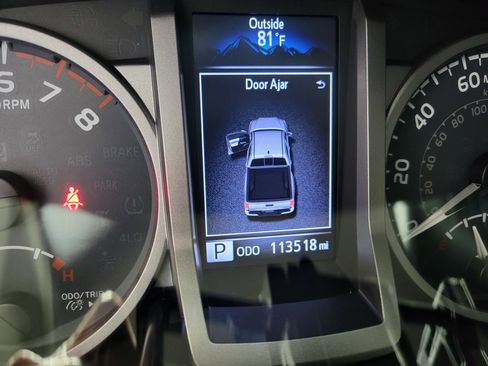 Used 2018 Toyota Tacoma SR5 image 21