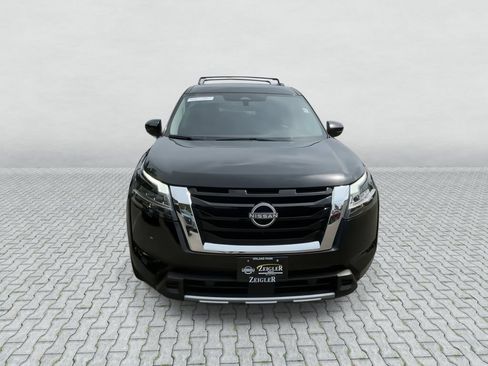 Certified 2023 Nissan Pathfinder SL AWD/4WD image 3