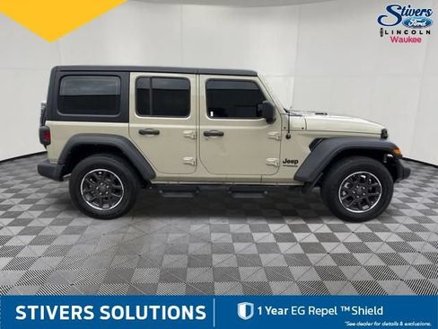 Used 2022 Jeep Wrangler Unlimited Sport AWD/4WD image 5
