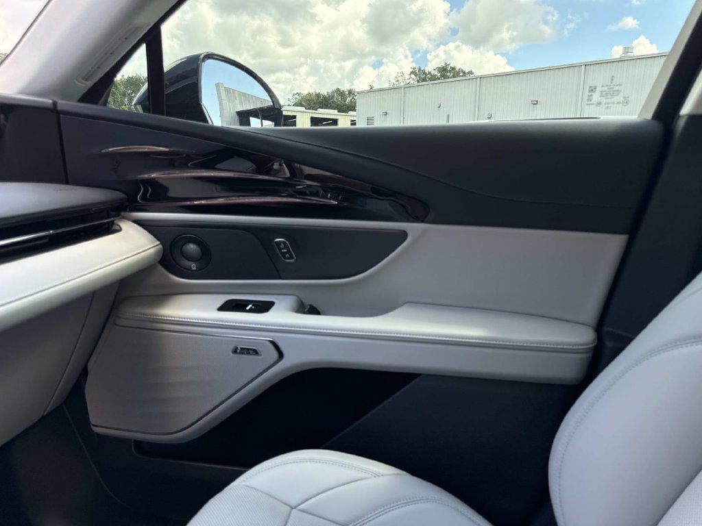 New 2026 Lincoln Nautilus Premier w/ Equipment Group 102A AWD/4WD image 22