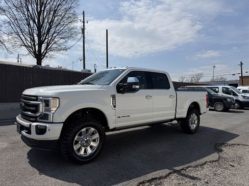 Used 2022 Ford F250 Platinum w/ FX4 Off-Road Package AWD/4WD image 6