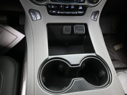 Used 2020 Chevrolet Tahoe LT w/ Luxury Package AWD/4WD image 11