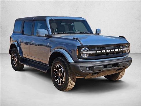 New 2025 Ford Bronco Outer Banks image 8