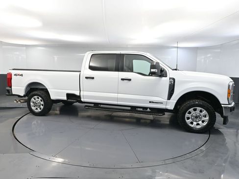 Used 2023 Ford F350 XLT image 4